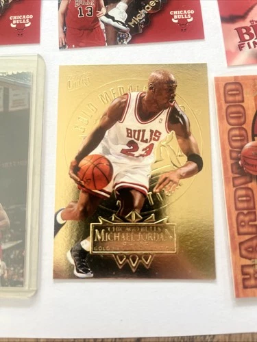 1995-96 #25 MICHAEL JORDAN GOLD  7 more Jordan cards🐐 