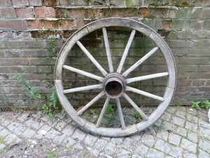Grosses Wagenrad Holzrad Fur Pferdekutsche Heuwagen Rad Aus Holz Gartendeko Ebay