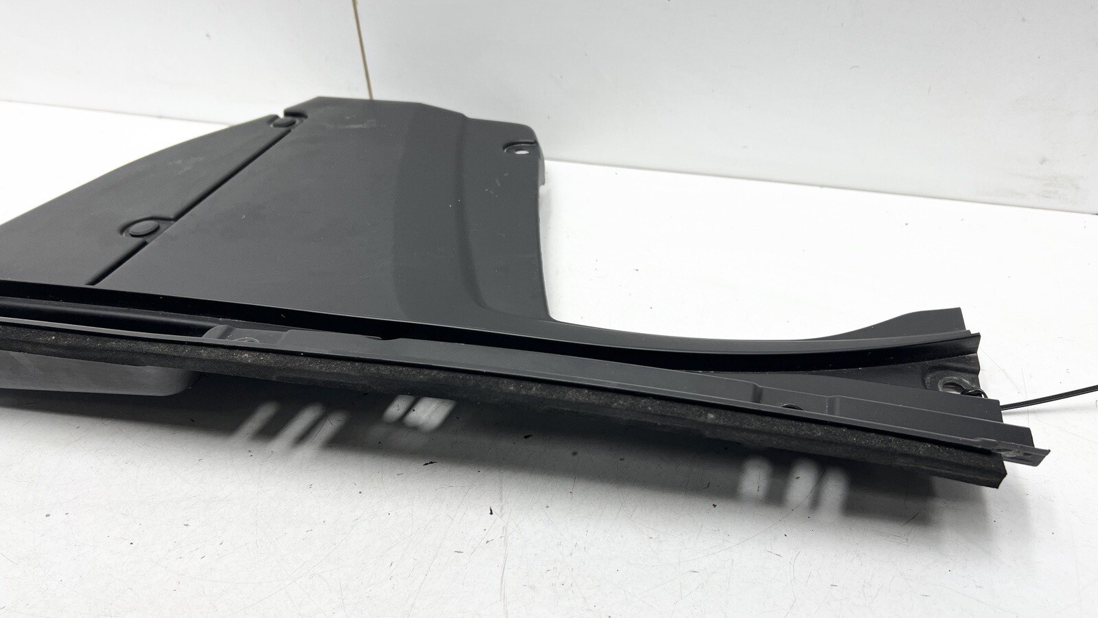 ⭐️2017-2020 MASERATI LEVANTE ENGINE BAY COWL PANEL RIGHT SIDE TRIM COVER OEM