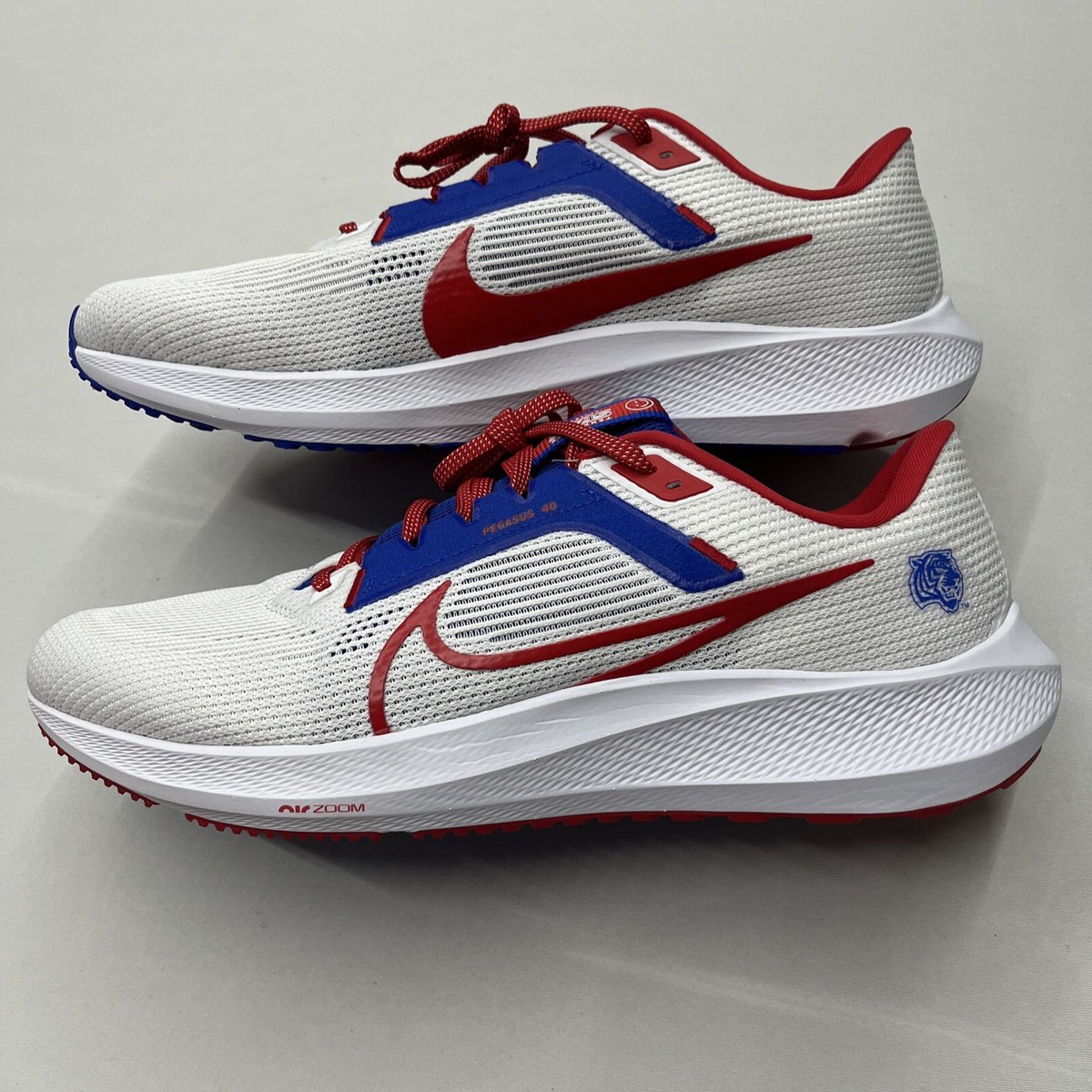 NEW Nike Tennessee State Tigers Pegasus 40 Running Shoes 