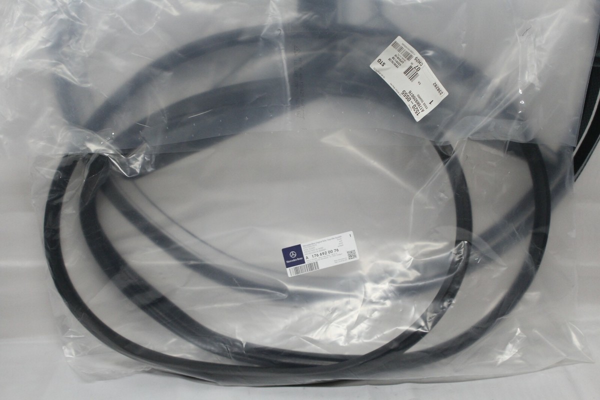NEW Genuine Mercedes-Benz W176 A-Class Front Door Aperture Seal 