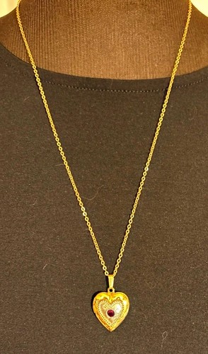 Avon Gold Tone Heart Locket Pendant Necklace Red Round Stone 23in Cable Chain
