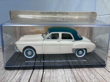 Modellino in Scala 1:24 Auto D'epoca Vintage Renault Fregate Grand Pavois - 1956