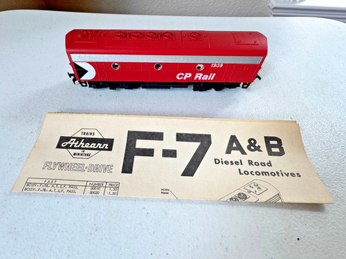 Locomotora ficticia Athearn #3038 escala HO F7B - carril CP #1909 - sin caja - CE | Zustand: Used