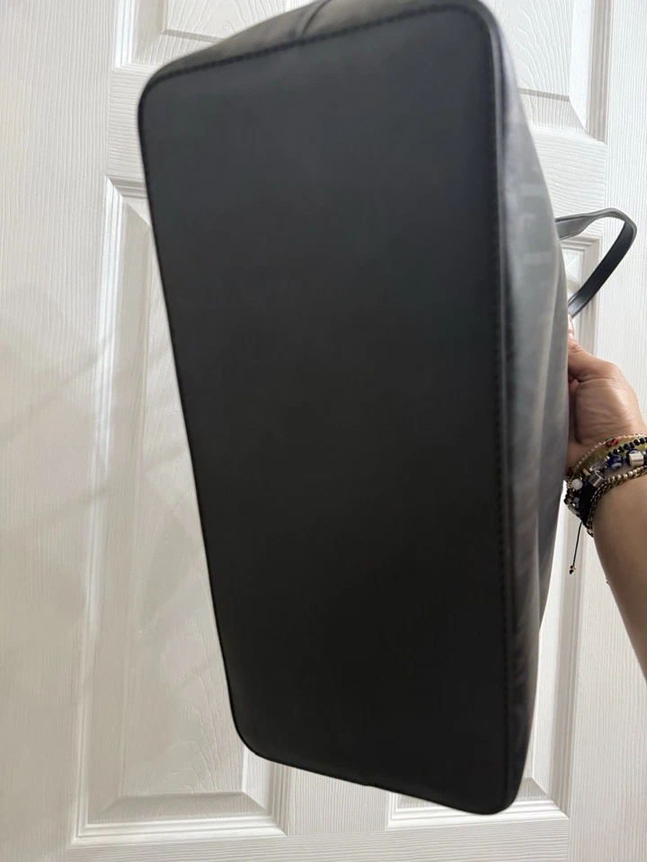 Valentino by Mario Valentino Italy Leather black Tote Soho Monogram bag - Image 3 of 4