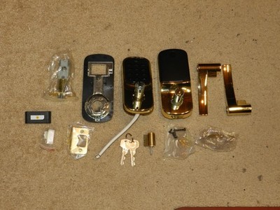 Yale YRL216 Assure Lever Keypad Wi-Fi and Bluetooth GOLD GREAT COND.