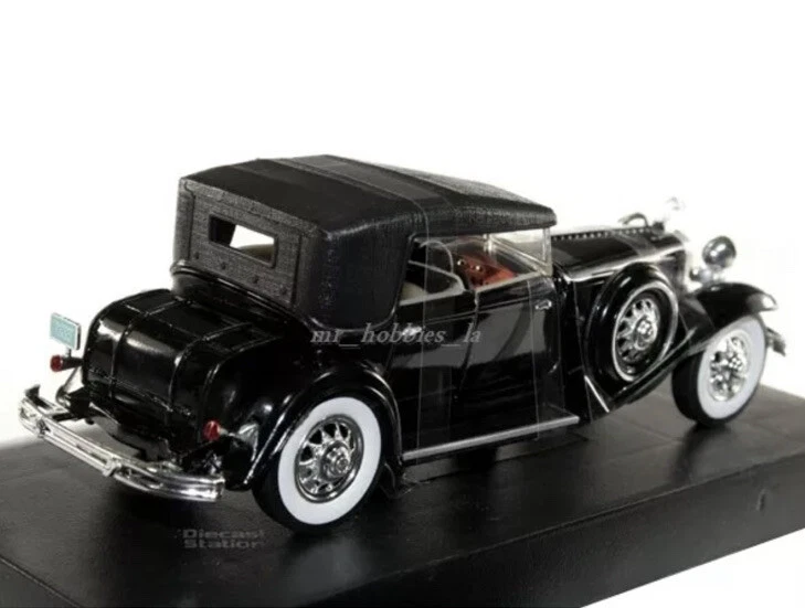 1:32 SIGNATURE MODELS LIMITED MODEL CARS 1932 Chrysler Lebaron Diecast Model Car - Image 3 of 4