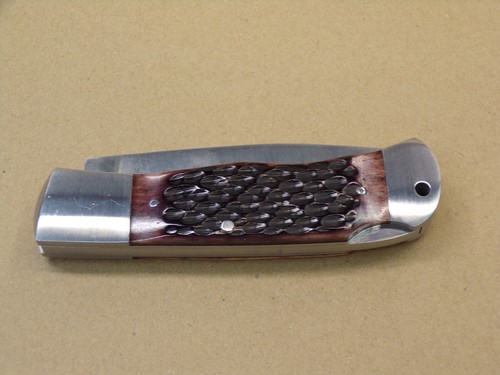 VINTAGE A.G. RUSSELL LOCKBACK FOLDING HUNTER W/ JIGGED BONE - NEW OLD STOCK ! - Picture 6 of 13