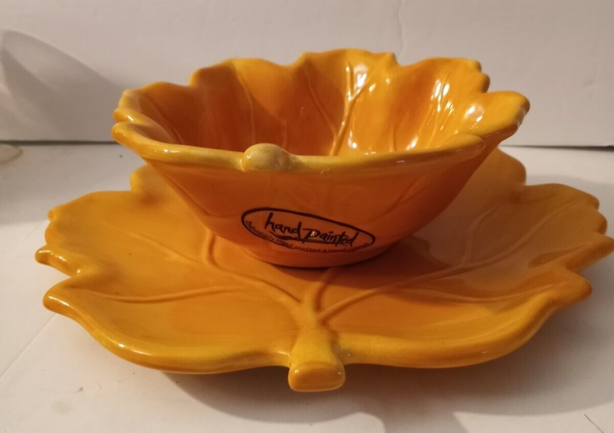 Linen n Things Autumn Leaves Olive Green 9 1/2" Leaf Shaped Salad Plate