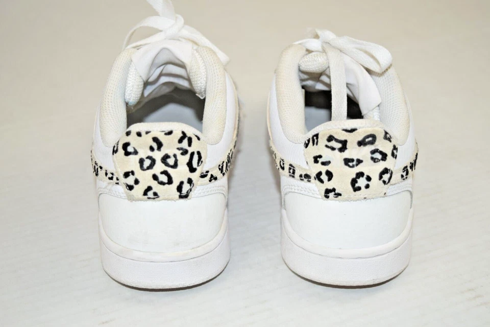 Nike Tenis de Cuero Talla 7W 2021 Nike Court Vision Bajo Leopardo Swoosh Blanco Foto 4 de 4