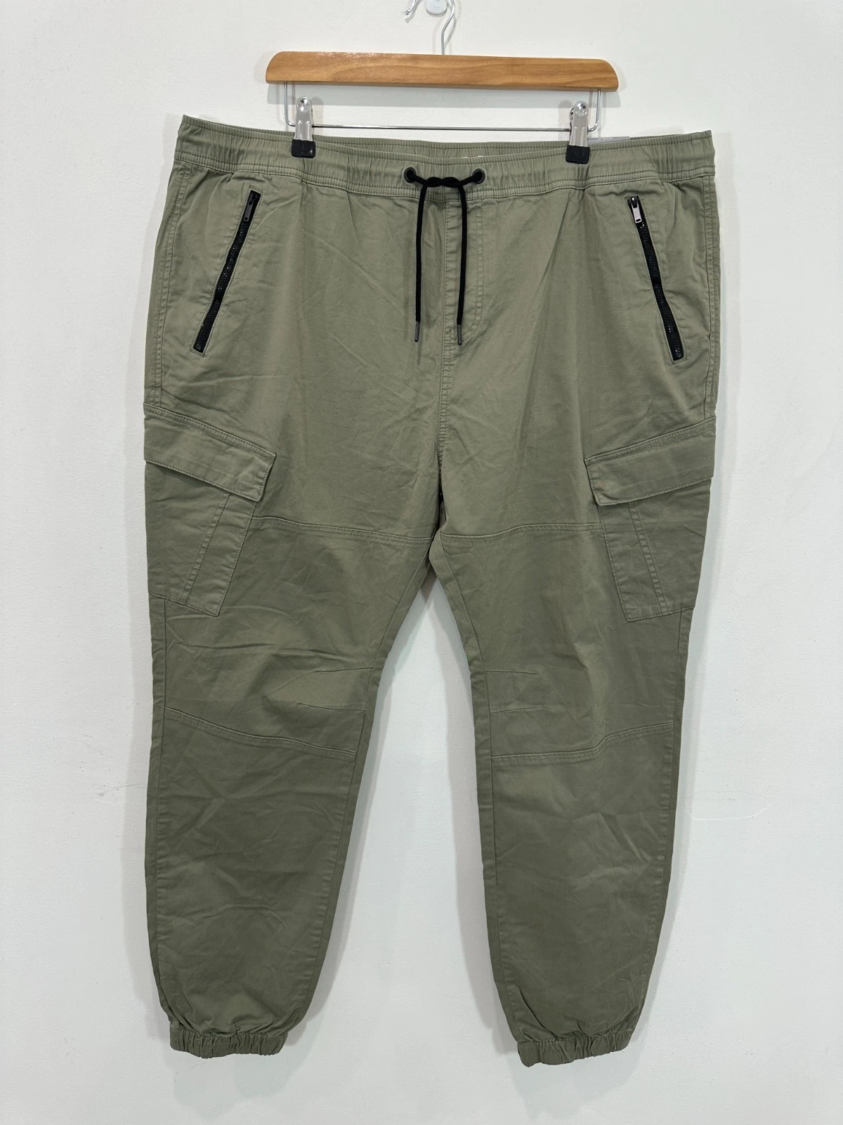 Connor Cuffed Jogger Pants Men 42x29 Elastic Waist Zip Pocket Stretch NEW