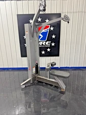 FreeMotion | Lat Pulldown