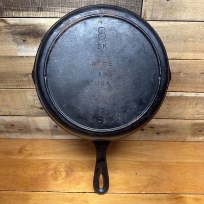Vtg LODGE USA D2 8SK Cast Iron 10 1/2'' Handled SKILLET FRY PAN w/Heat Ring