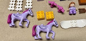 Duplo Sophia&rsquo;s Royal Stable RETIRED #10594 w/2 Horses