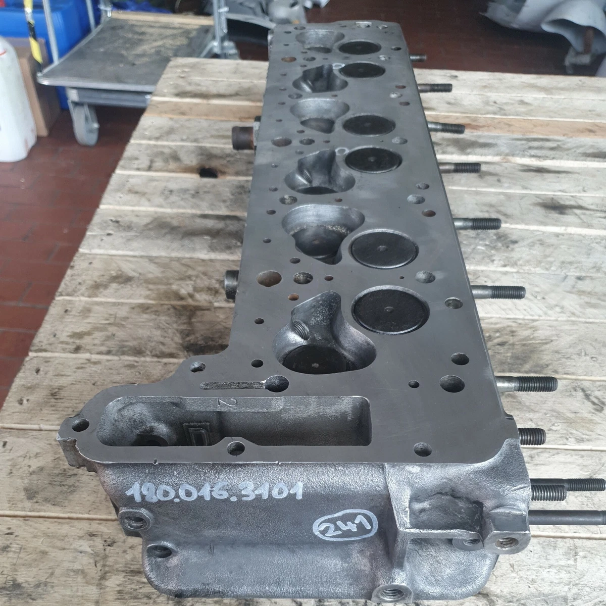 Mercedes Zylinderkopf W114 230 250 1800163101 neu geplant ! | eBay