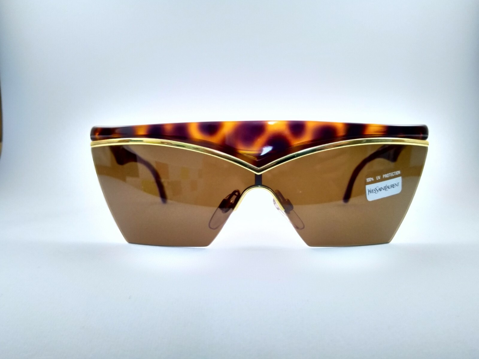 occhiali da sole Yves Saint Laurent made in Italy