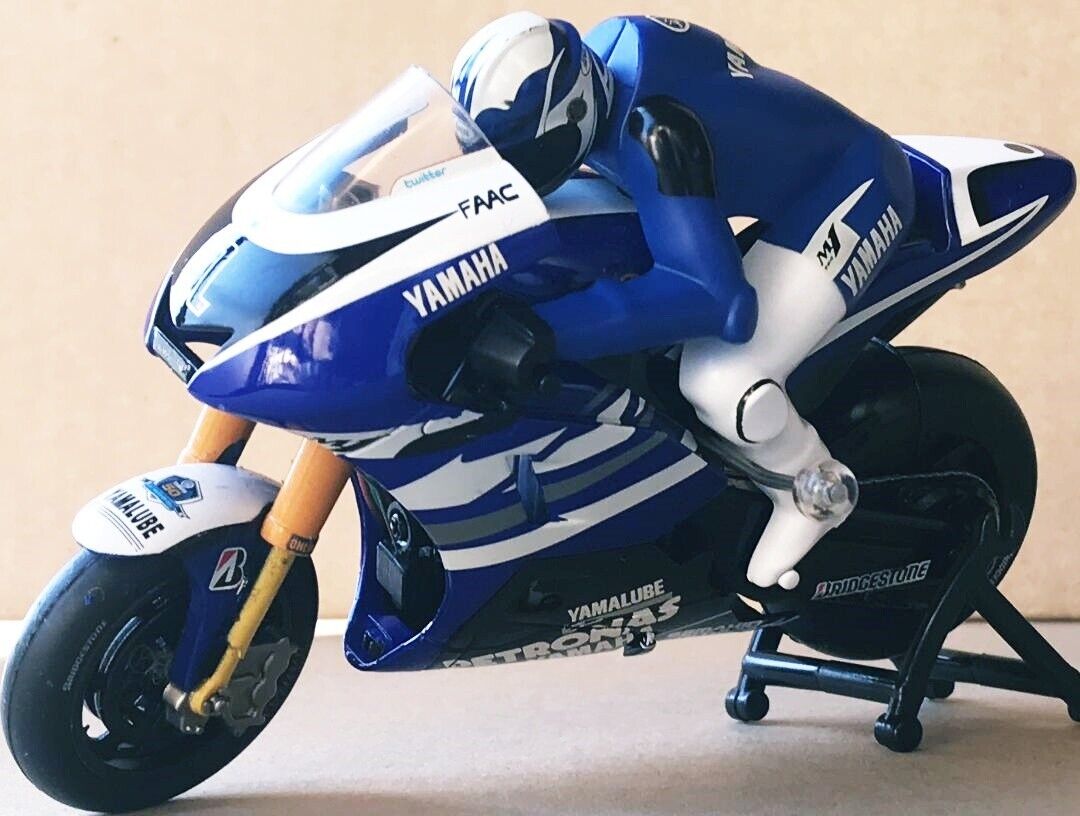 Kyosho Mini-Z Moto Racer YAMAHA YZR-M1 radio control Fullset Kyosho Mini-Z Moto Racer YAMAHA YZR-M1 radio control Fullset