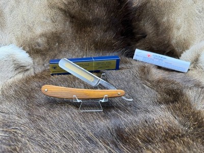 Dovo 5/8 Bocote Wood  Solingen Germany Straight Razor 24kt. Gold Etch ''A1''