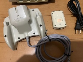 SEGA DreamCast Console (HKT-3000) & Controller with 2 games and BOX and Manual