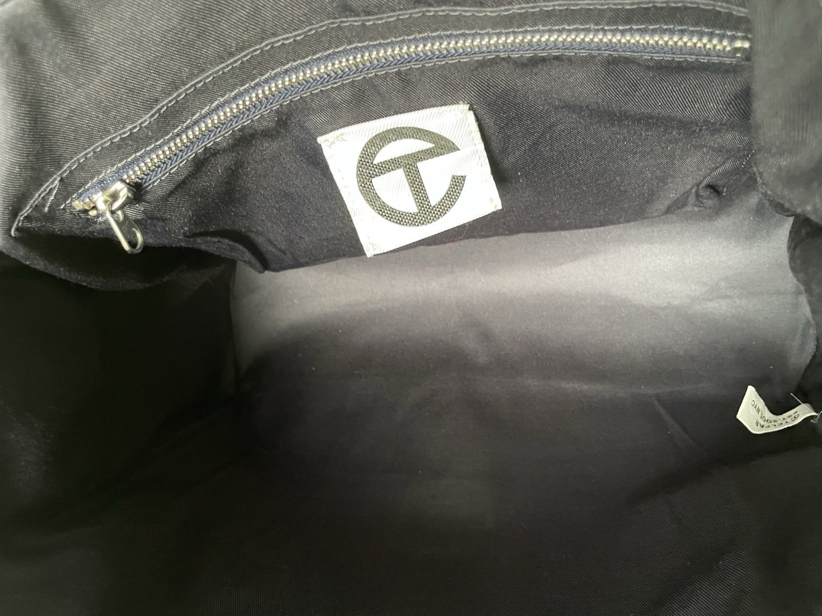 Telfar Medium Dark Olive Shopping Bag — image 12