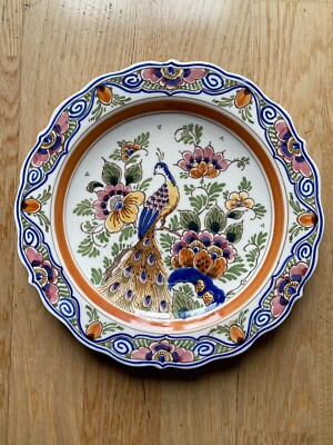 G D.P. Delft. Wandtella Handbemalt Orientalisch mit Pfau. Durchmesser: 24 cm.