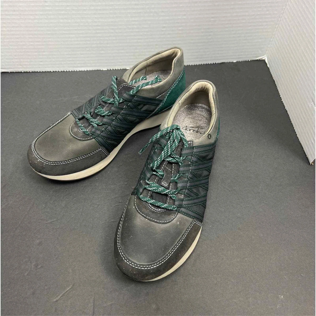 Forest green store sneakers womens