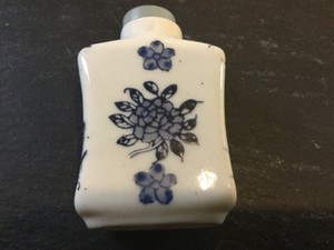 VINTAGE ORIENTAL SNUFF BOTTLE WITH STOPPER - 3” - DELFT STYLE DESIGN