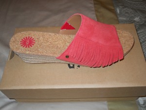 ugg fringe sandals