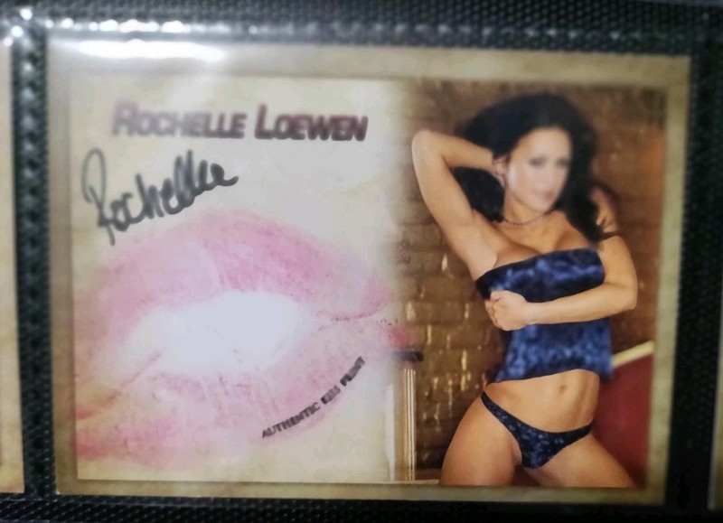 Rochelle Loewen signed auto wrestling kiss card 