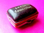 ANTIQUE SEWING "LADIES COMPANION" LEATHER PURSE  THIMBLE CASE.