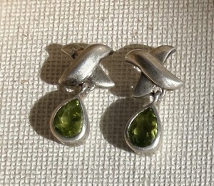 Peridot dangle earrings bird motif above teardrop-shaped gem 925 sterling 3/4"