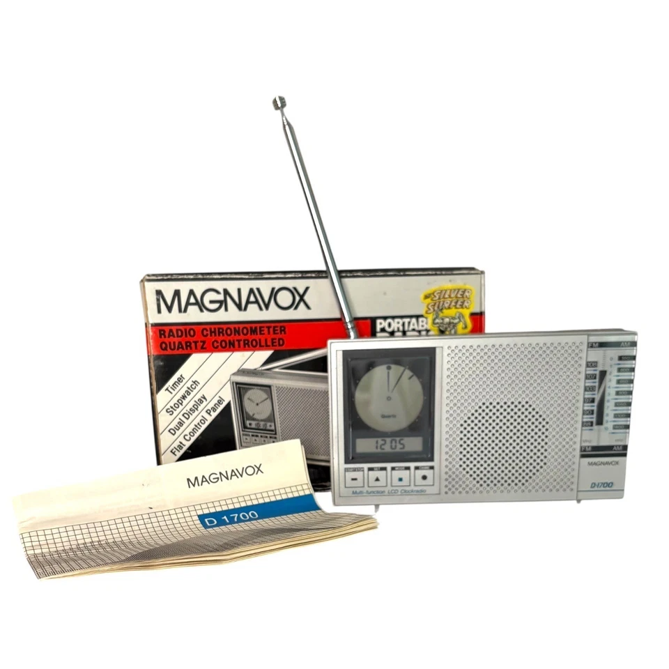 PHILIPS D-1700 Vintage Radio Chronometer Quartz Controlled Portable AM/FM Radio - Image 3 of 4