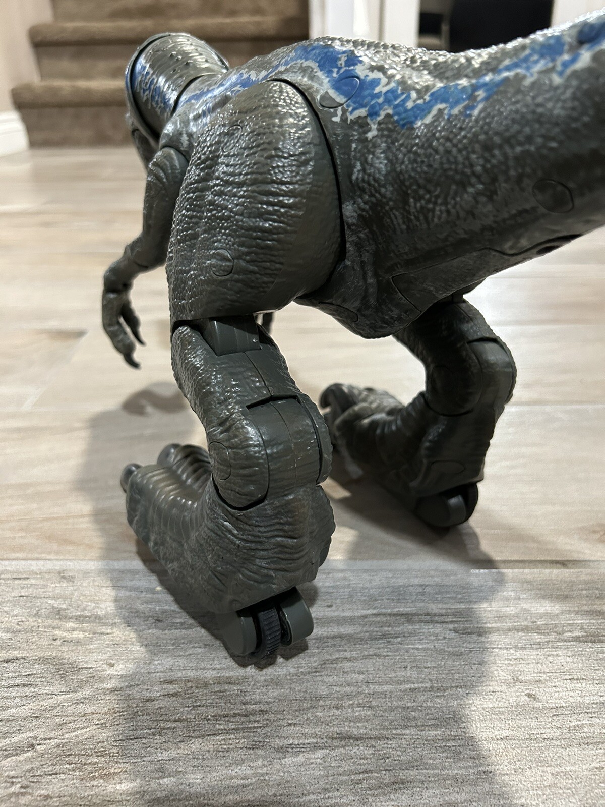 Jurassic World Alpha Training Blue Velociraptor Dinosaur - Dinosaur ...