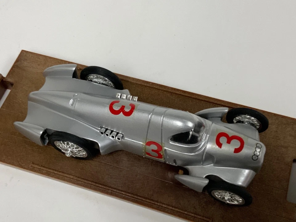 1/43 Brumm Auto Union RecordWagen 惠普 370 形式 1935 R107 — 第 2/4 张图片