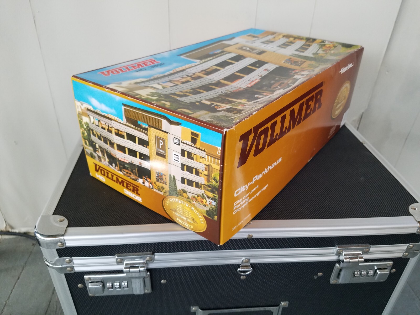 HO scale Vollmer Parking Garage. NIB eBay