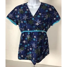 SB Scrubs Womens Scrub Top Size XS Blue w Snowflakes Elastic Waist Front Pockets