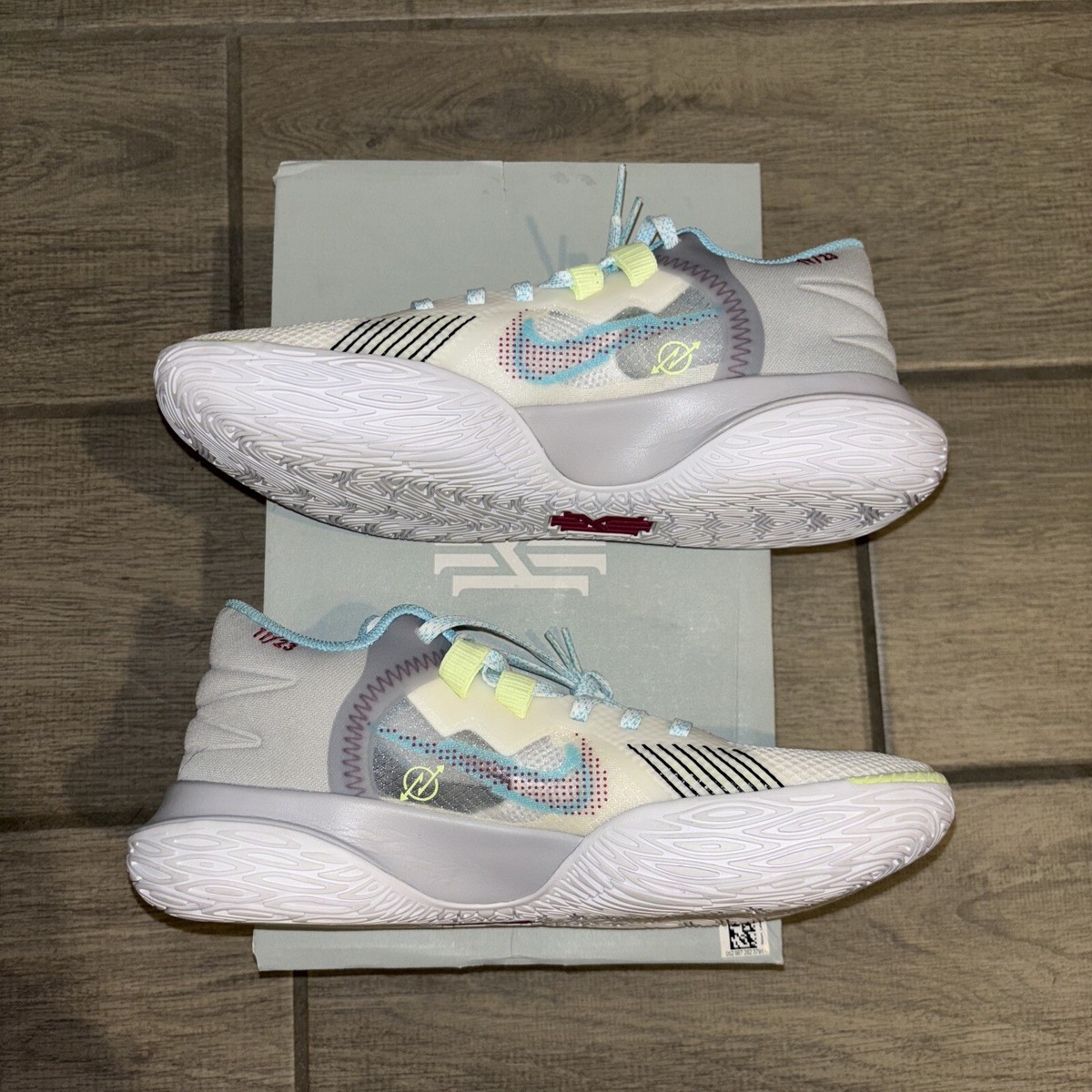 Mens Nike Kyrie Flytrap V CZ4100 102 White Blue Basketball