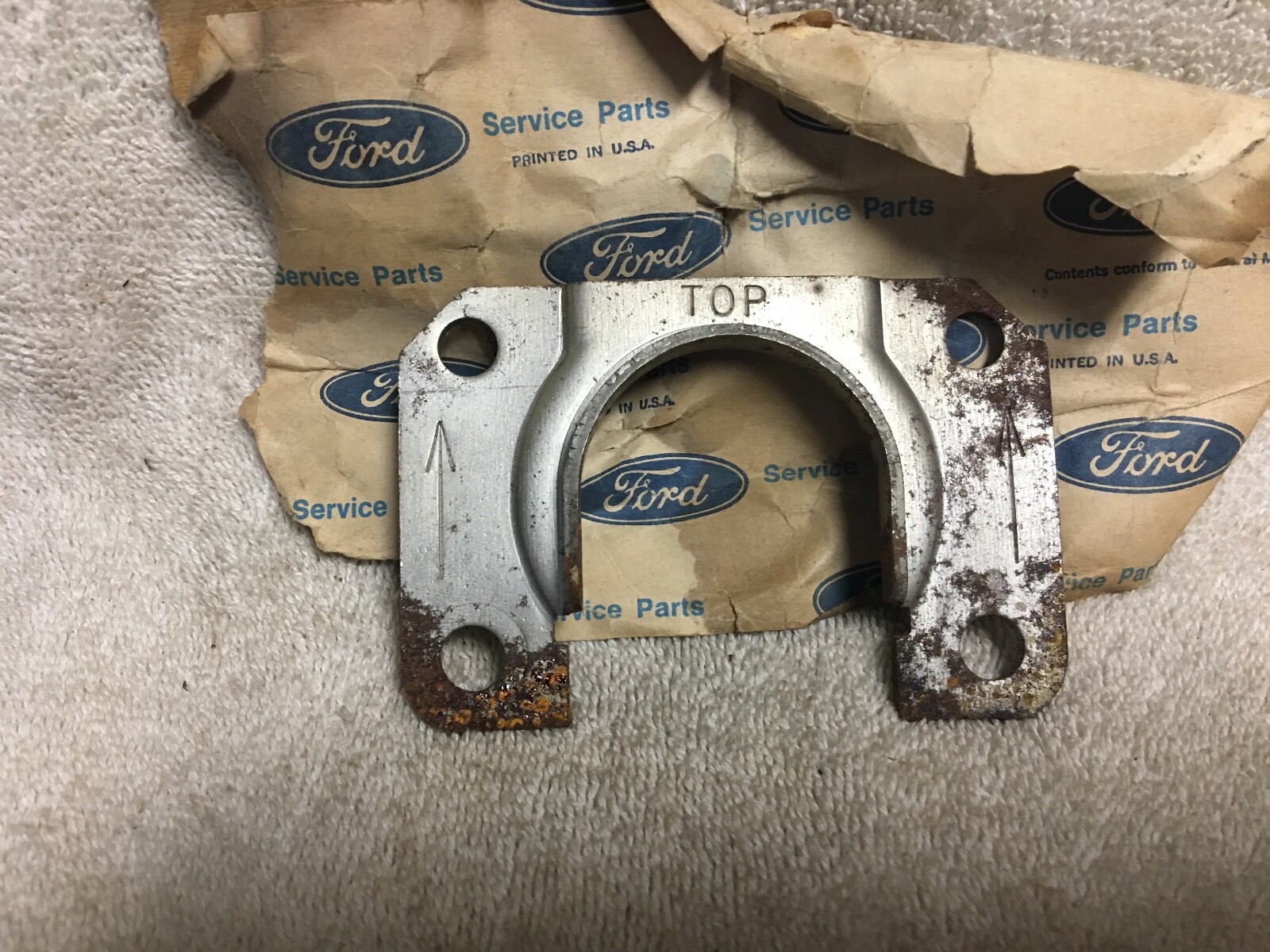 NOS FORD MERCURY D20Z4A388A AXLE BEARING KEEPER 19641976 FAIRLANE
