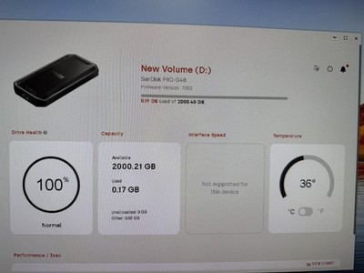 SanDisk Professional  PRO-G40  2TB   Thunderbolt 3 Portable SSD - 100% SSD life 