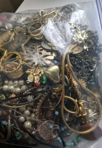 3 Pounds Jewelry Costume Vintage Mix LBS  necklaces bracelets pins rings etc lbs