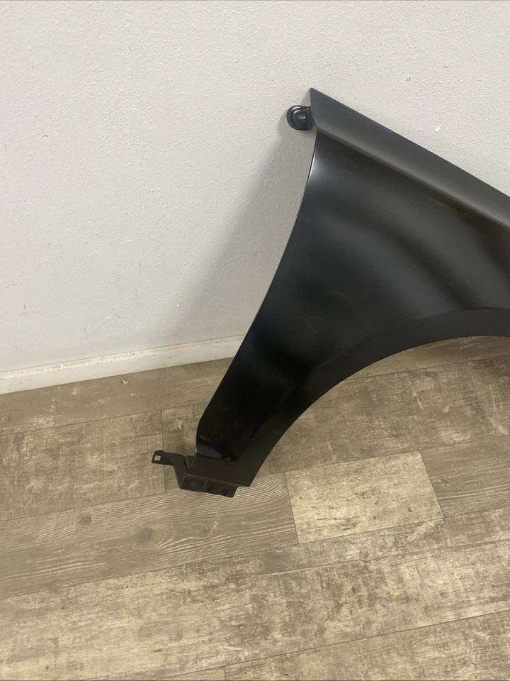 Guardabarros original Ford DP5Z-16005-A Foto 3 de 4