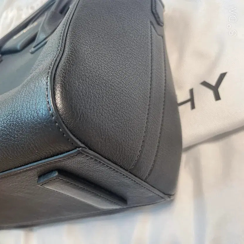 Givenchy Antigona Small Black Tote & Shoulder Bag thumbnail 4