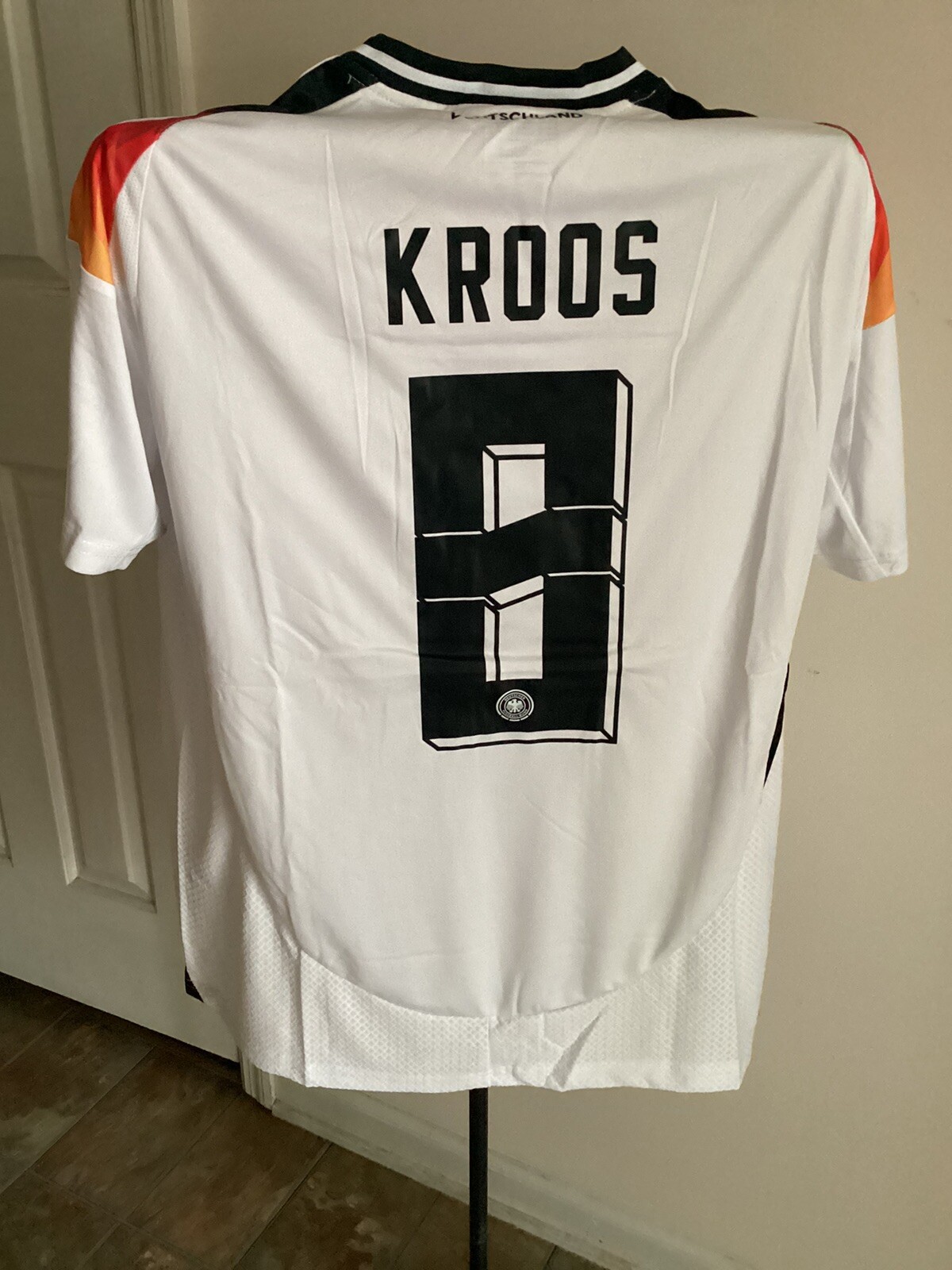 Picture 1 of 6