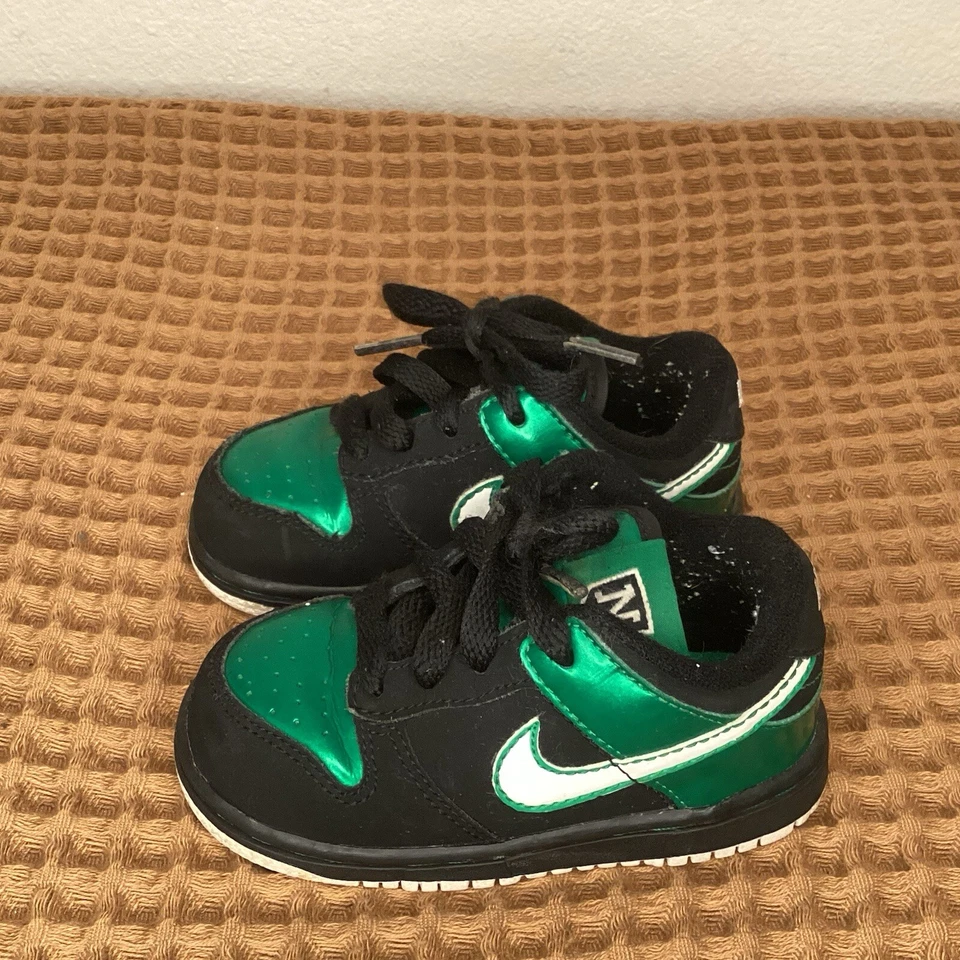 Nike Dunk Low Negro LINTERNA VERDE Talla 6C Zapatos 316610-911 Niño Bebé Foto 3 de 4