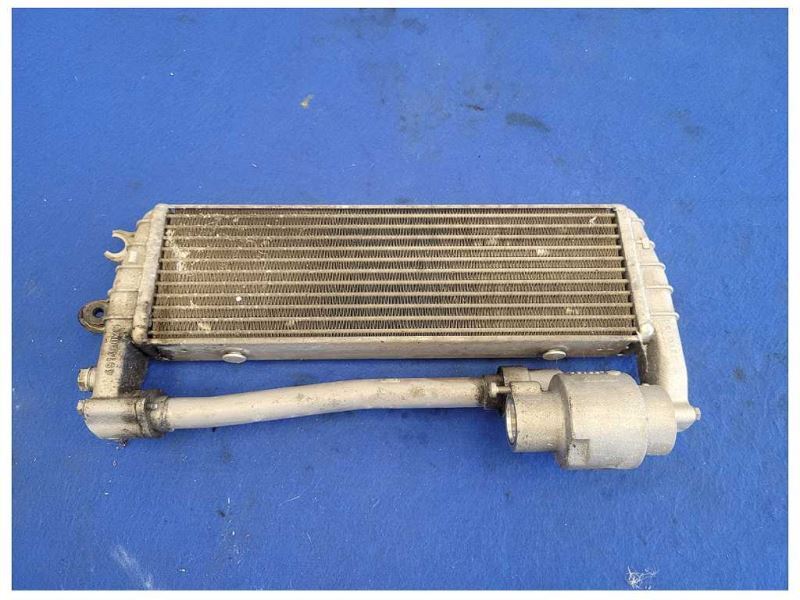 2014 Audi R8 V10 Coupe Driver Left LH Engine Oil Cooler 2136