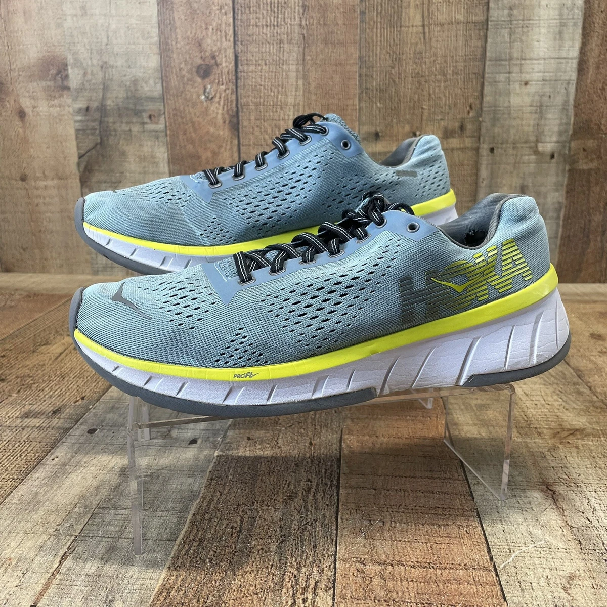 Hoka one top one women's cavu