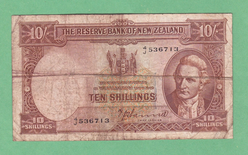 New Zealand 10 Shilling Note P-158a   VERY GOOD