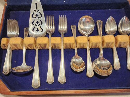 National Silver Co NSC Adam Pattern EPNS 1917 43 Pcs Silverware Plus Extras - Picture 3 of 7
