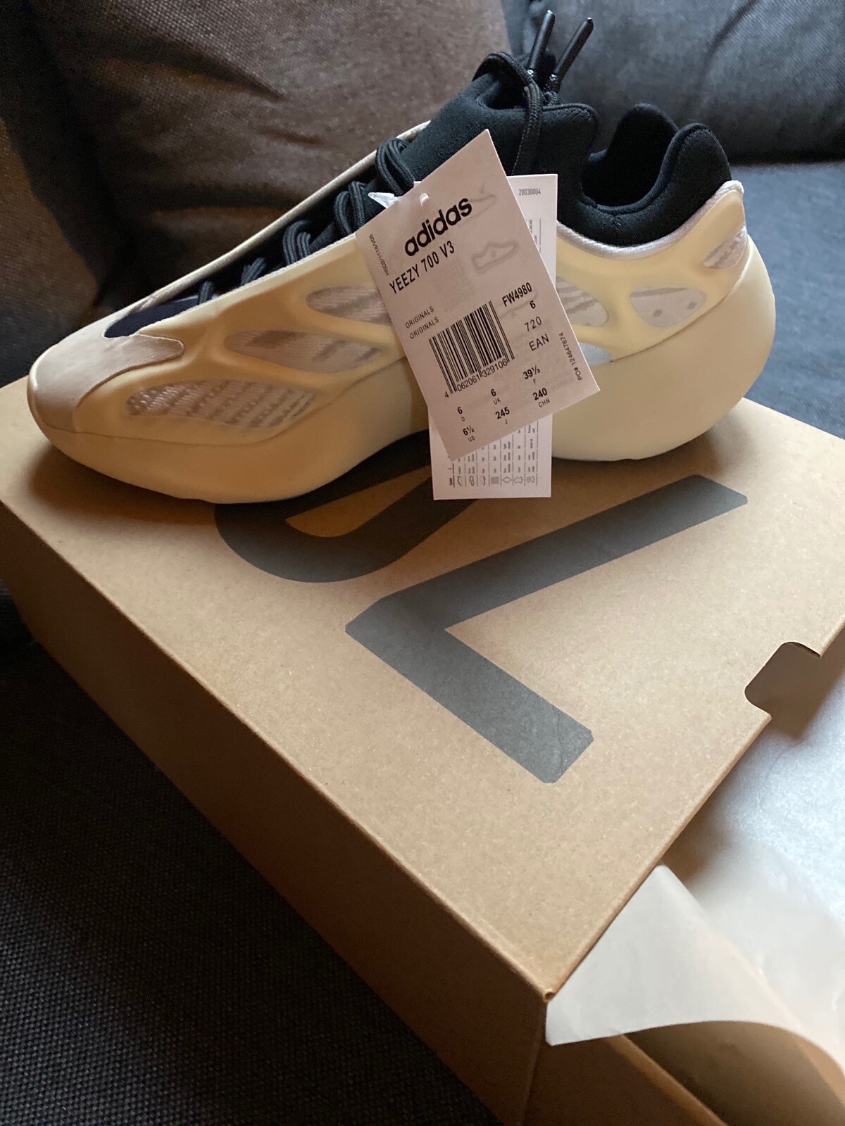 yeezy 700 weiß