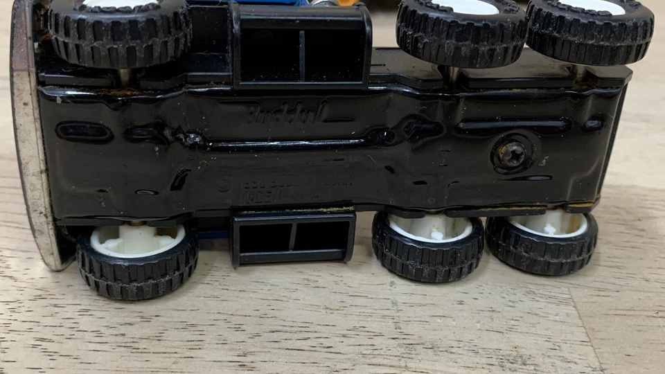 RARO BUDDY L TOYS Wally The Whale Truck & School Bus Lote de 2 Foto 4 de 4